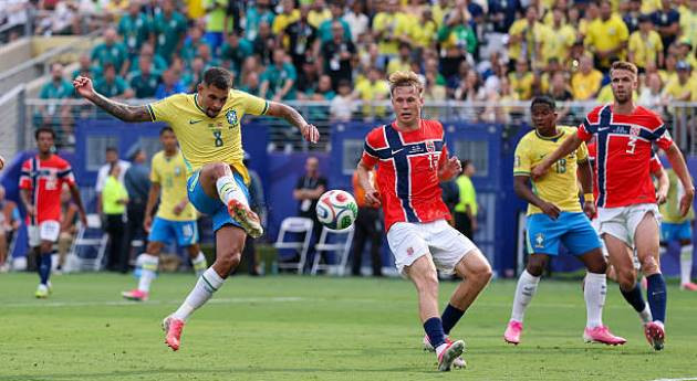Các cầu thủ Brazil bỏ lỡ không ít cơ hội trong trận đấu với Na Uy