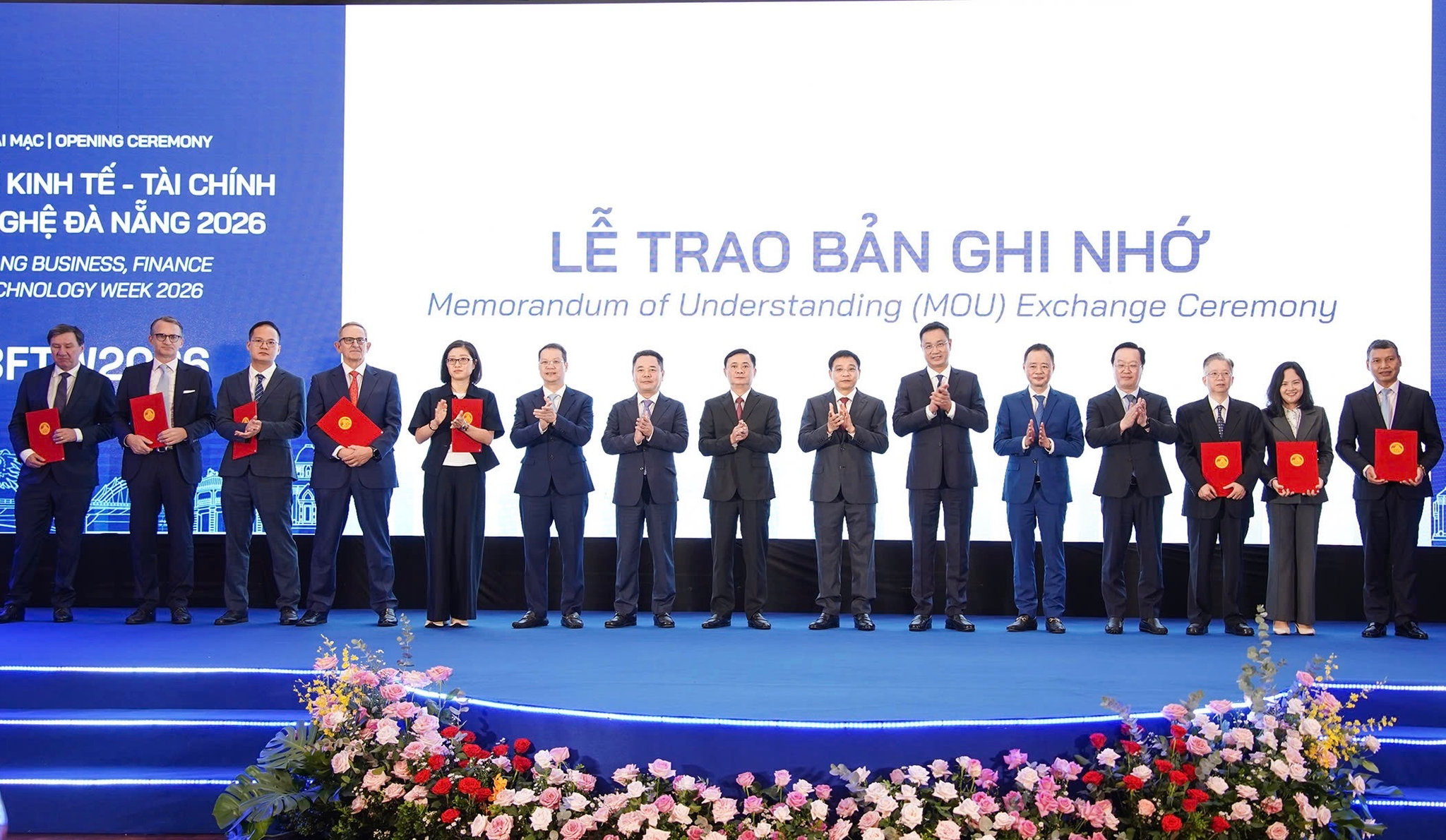 Trao biên bản ghi nhớ