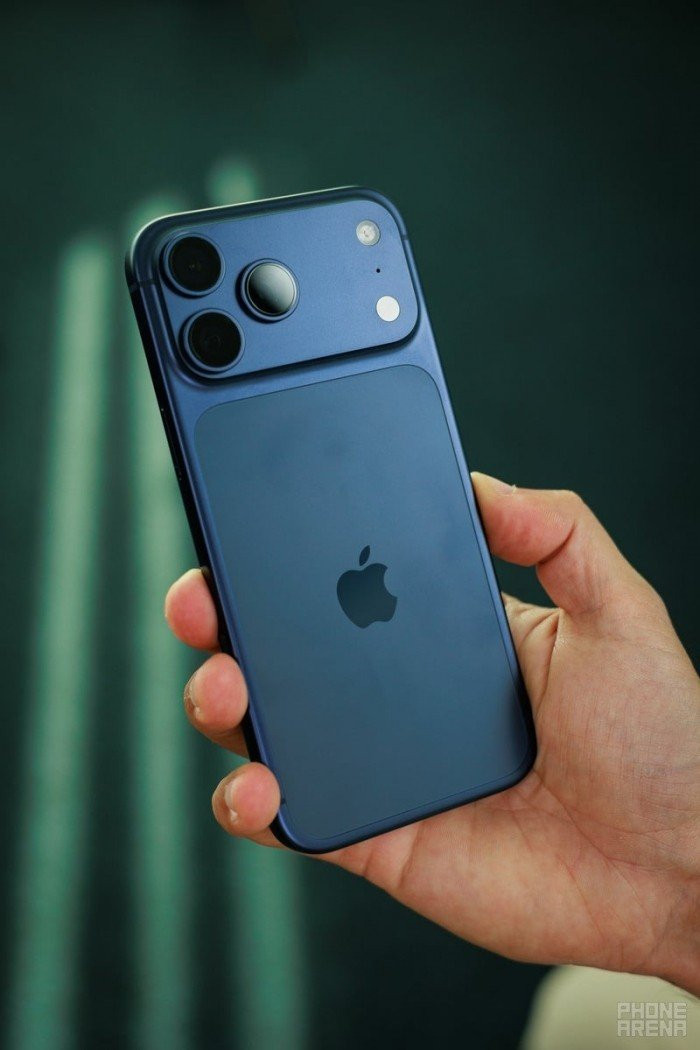 iPhone 17 Pro Max giảm giá sâu tại các đại lý bán lẻ Việt Nam