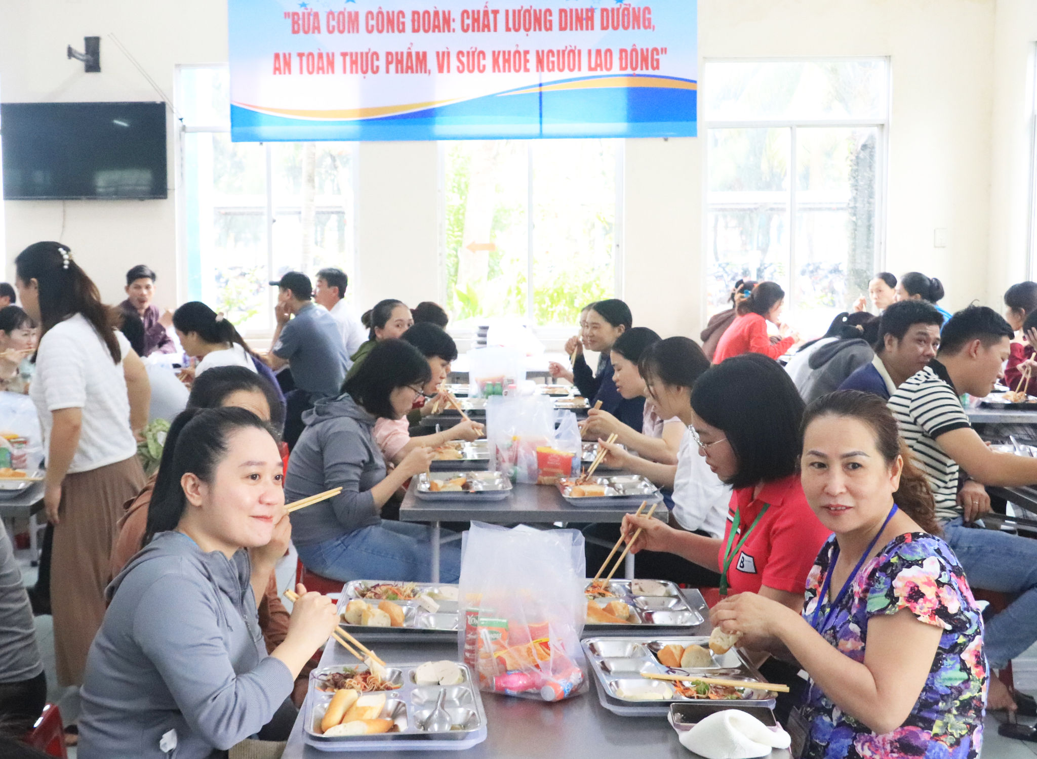 BUA CONG CD TS THUAN PHUOC