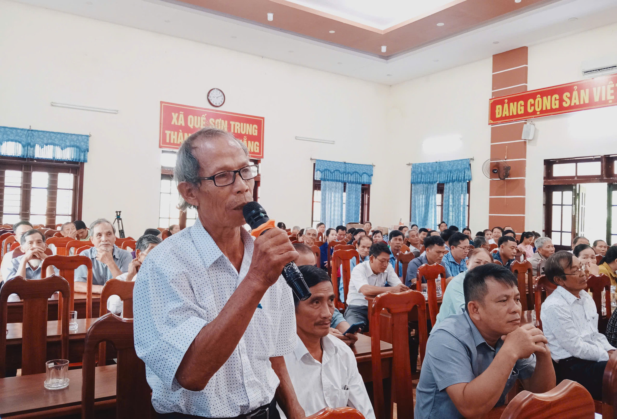 nhan dan tham gia đối thoại