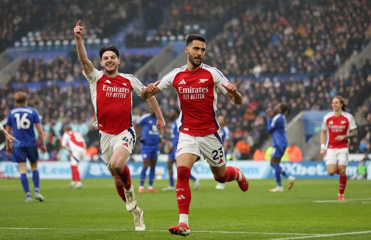 Mikel Merino di chuyển thông minh trong hệ thống chiến thuật của Arsenal
