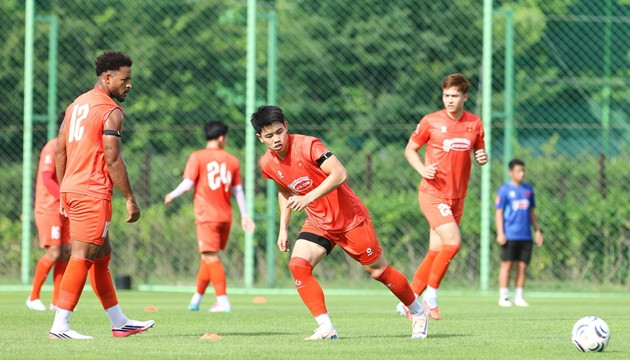Đội tuyển Việt Nam tích cực tập luyện trước trận giao hữu cuối cùng. (Ảnh: Getty Images)