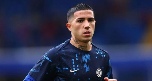 Enzo Fernandez đối mặt với nhiều hoài nghi về tương lai tại Chelsea.