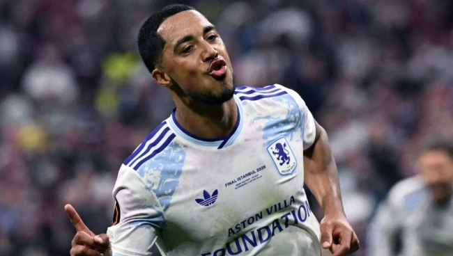 Youri Tielemans chuẩn bị cập bến MU. Ảnh: Getty Images.