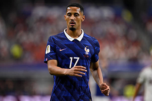 William Saliba rời sân sớm do chấn thương trong trận bán kết với Tây Ban Nha