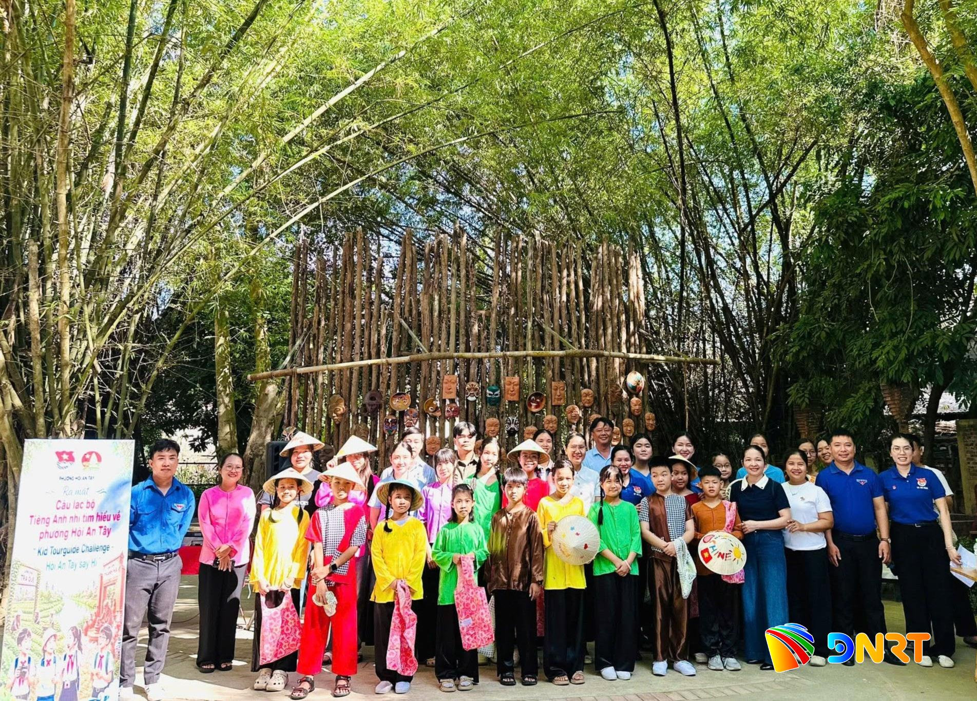 Ra mắt câu lạc bộ “Kid Tourguide Challenge - Hoi An Tay say Hi”. Ảnh: THU HƯƠNG
