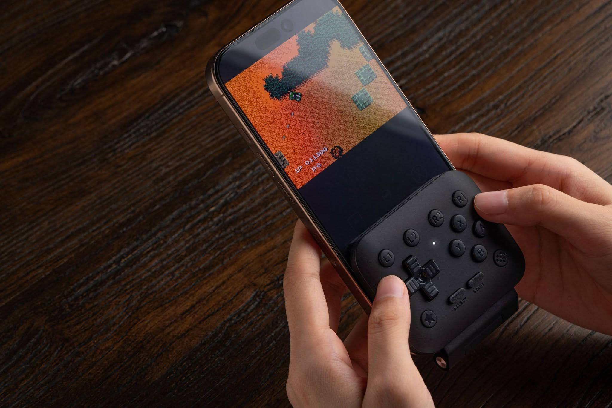 Phiên bản 8BitDo FlipPad EDC Black Edition độc quyền trên website của hãng.