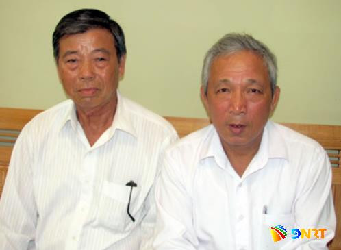 ong-dang-van-kha-trai-va-anh-hung-llvtnd-tran-cong-dung.-anh-thai-my.jpg