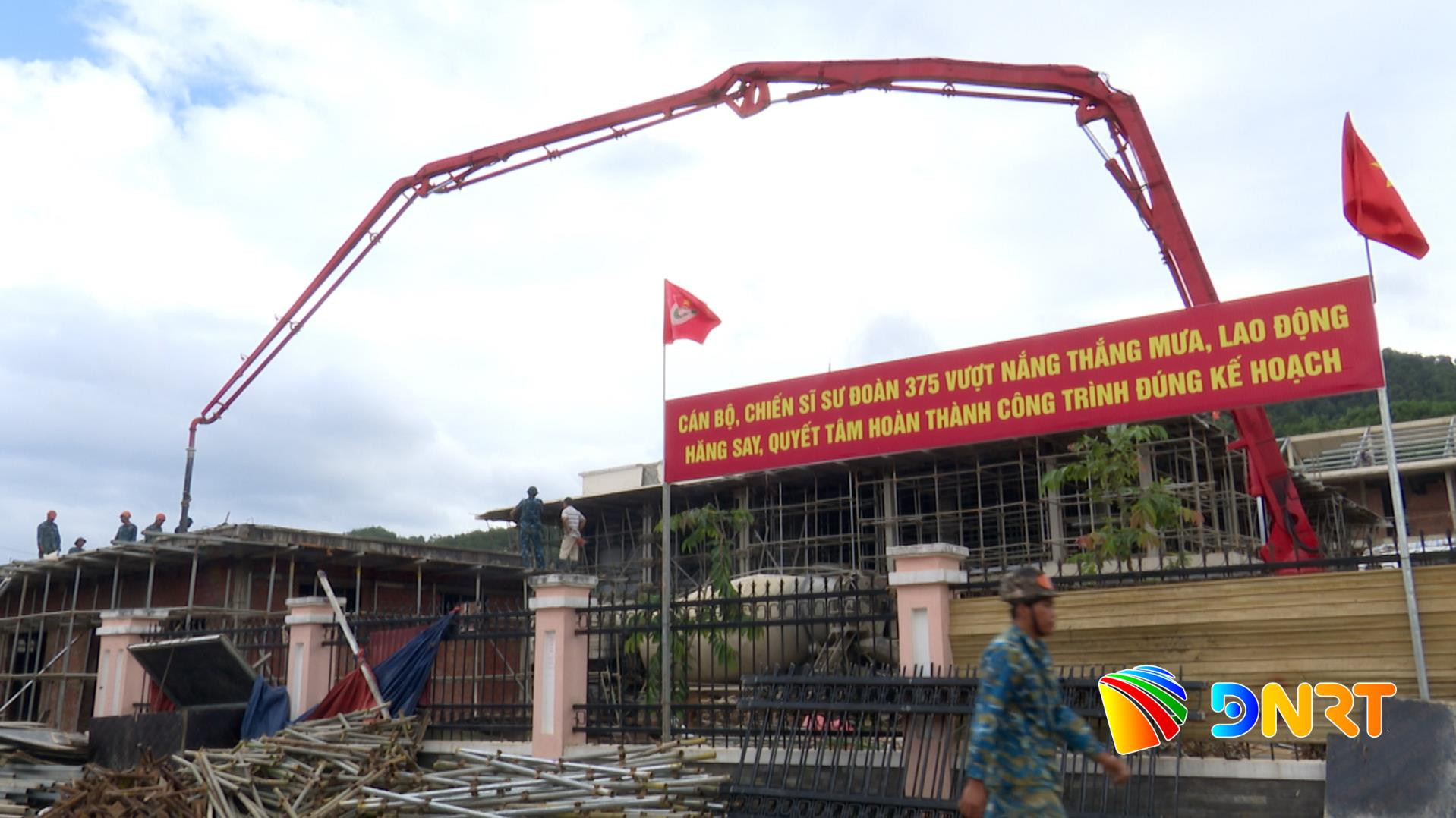 truong-lien-cap-xa-tay-giang-1-.jpg
