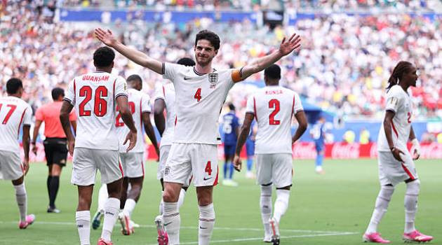 Declan Rice ăn mừng bàn thắng mở tỷ số trong trận gặp Pháp tại World Cup.
