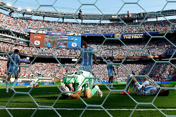 Argentina đang bị giới mộ điệu chỉ trích vì thái độ phi thể thao.