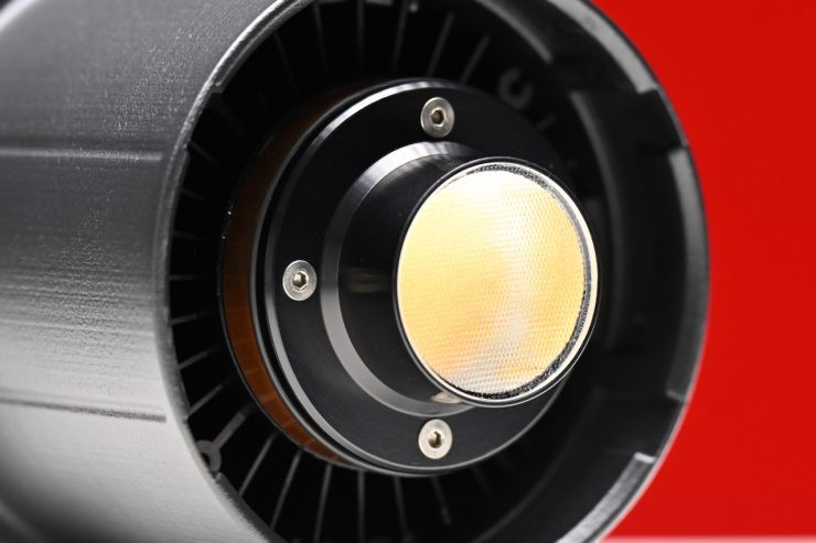 Linh kiện GaN bên trong Maxima Spectra