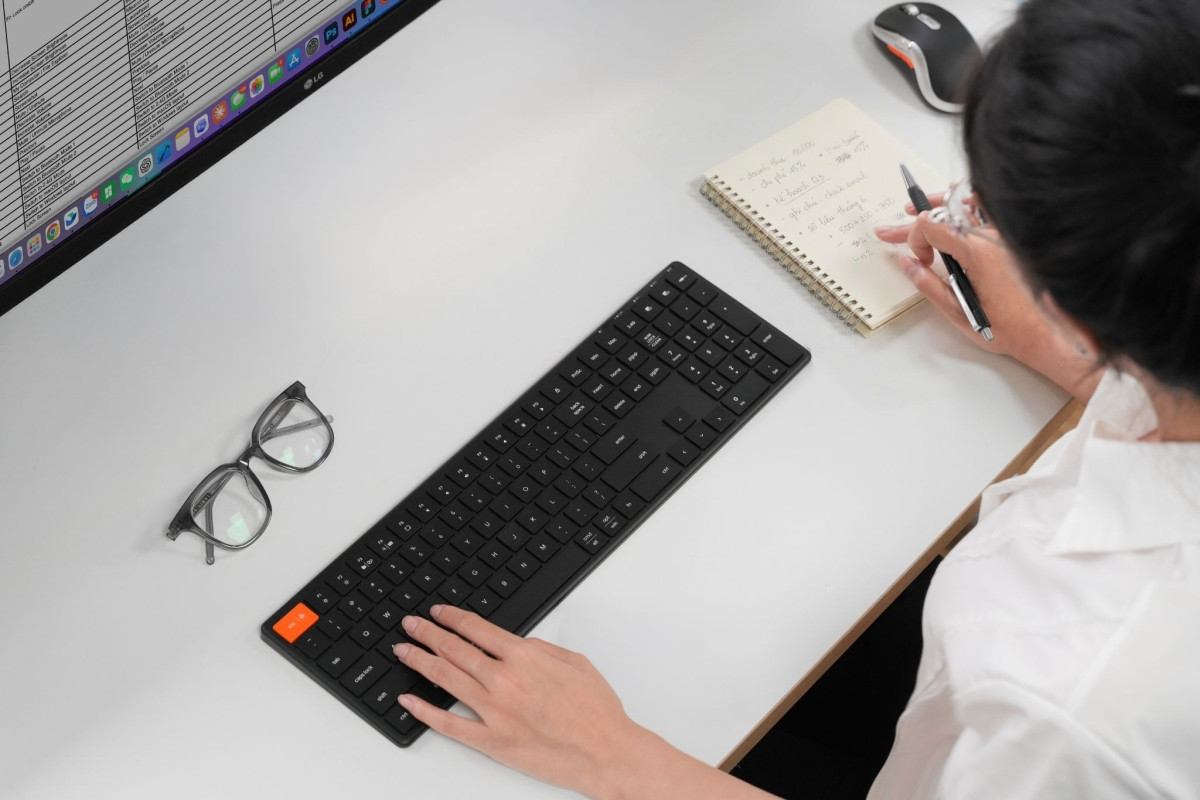 HyperOne Gen 3 Plus trong không gian làm việc thực tế