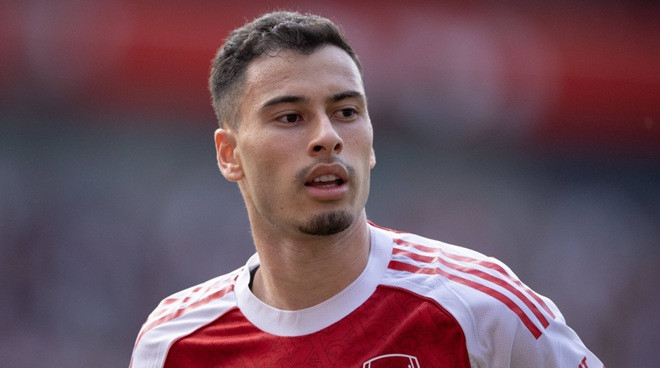 Gabriel Martinelli trong màu áo Arsenal