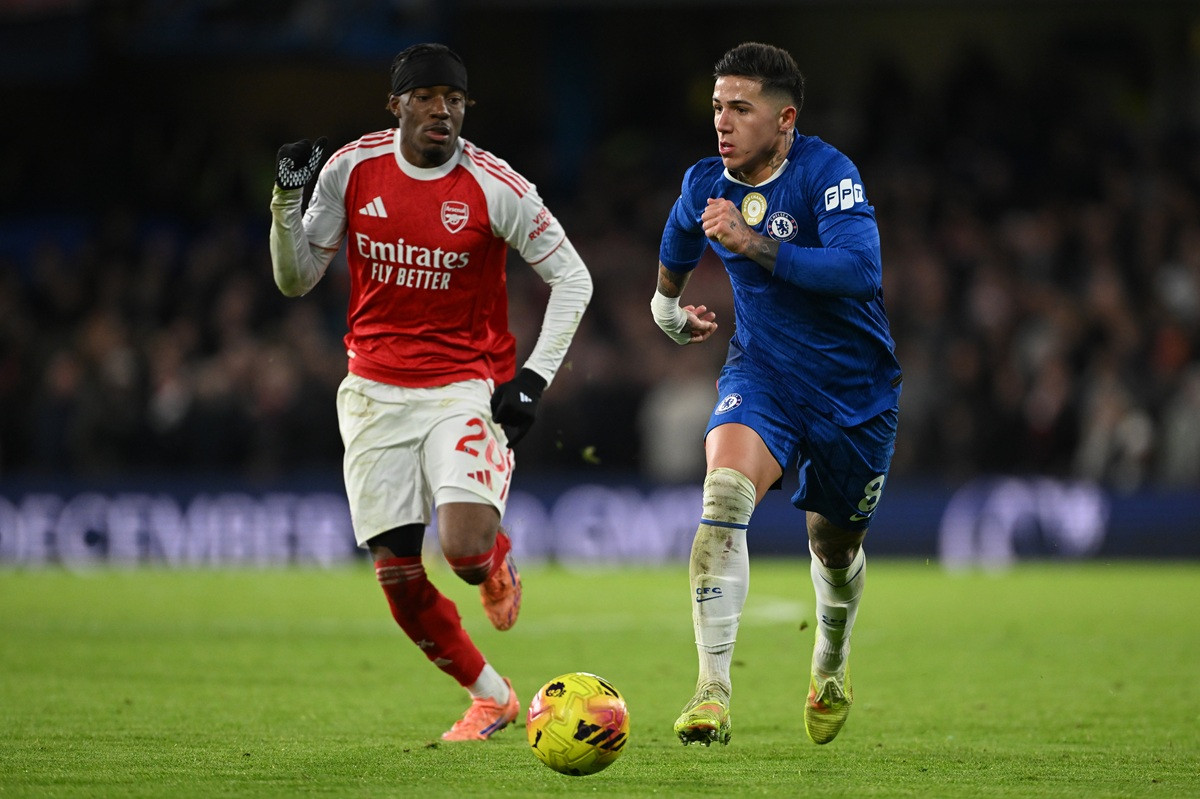 Arsenal vô địch Ngoại hạng Anh Arsenal khẳng định vị thế đội bóng mạnh nhất Ngoại hạng Anh hiện tại.