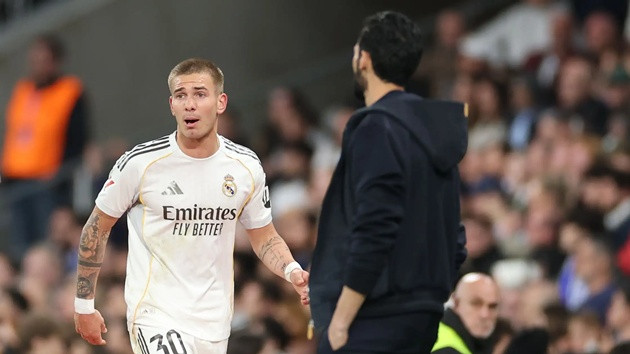 HLV Alvaro Arbeloa muốn chiêu mộ Mastantuono