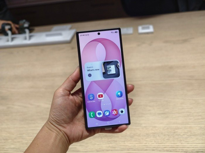 Màn hình chính 8 inch của Galaxy Z Fold8 Ultra hỗ trợ đa nhiệm mạnh mẽ