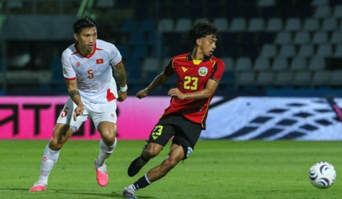 Hàng công thăng hoa, nhưng phòng tuyến tuyển Việt Nam vẫn chưa thực sự khiến NHM an tâm. Ảnh: Getty Images.