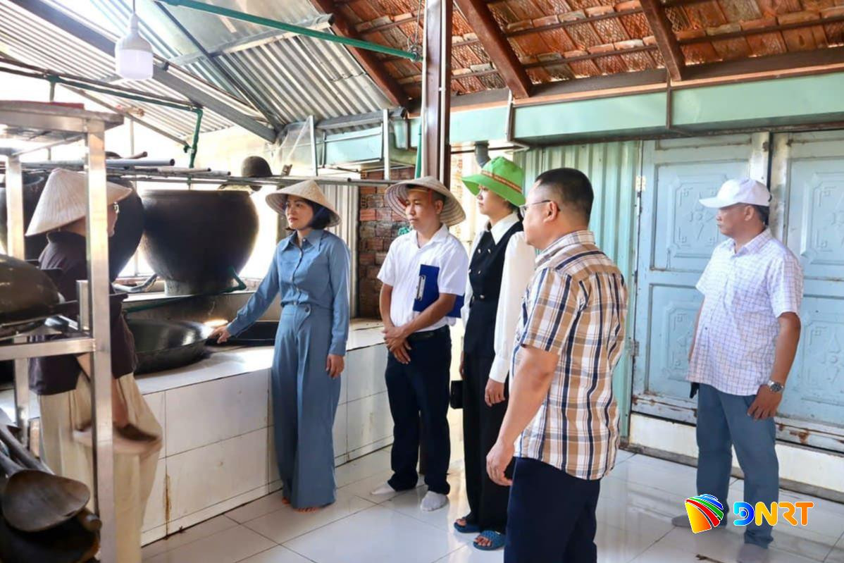 ubnd.phuthuan-3.jpg