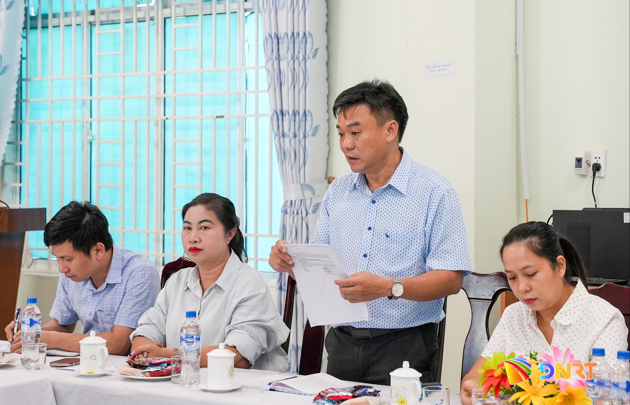 ANH LAM VIEC 1