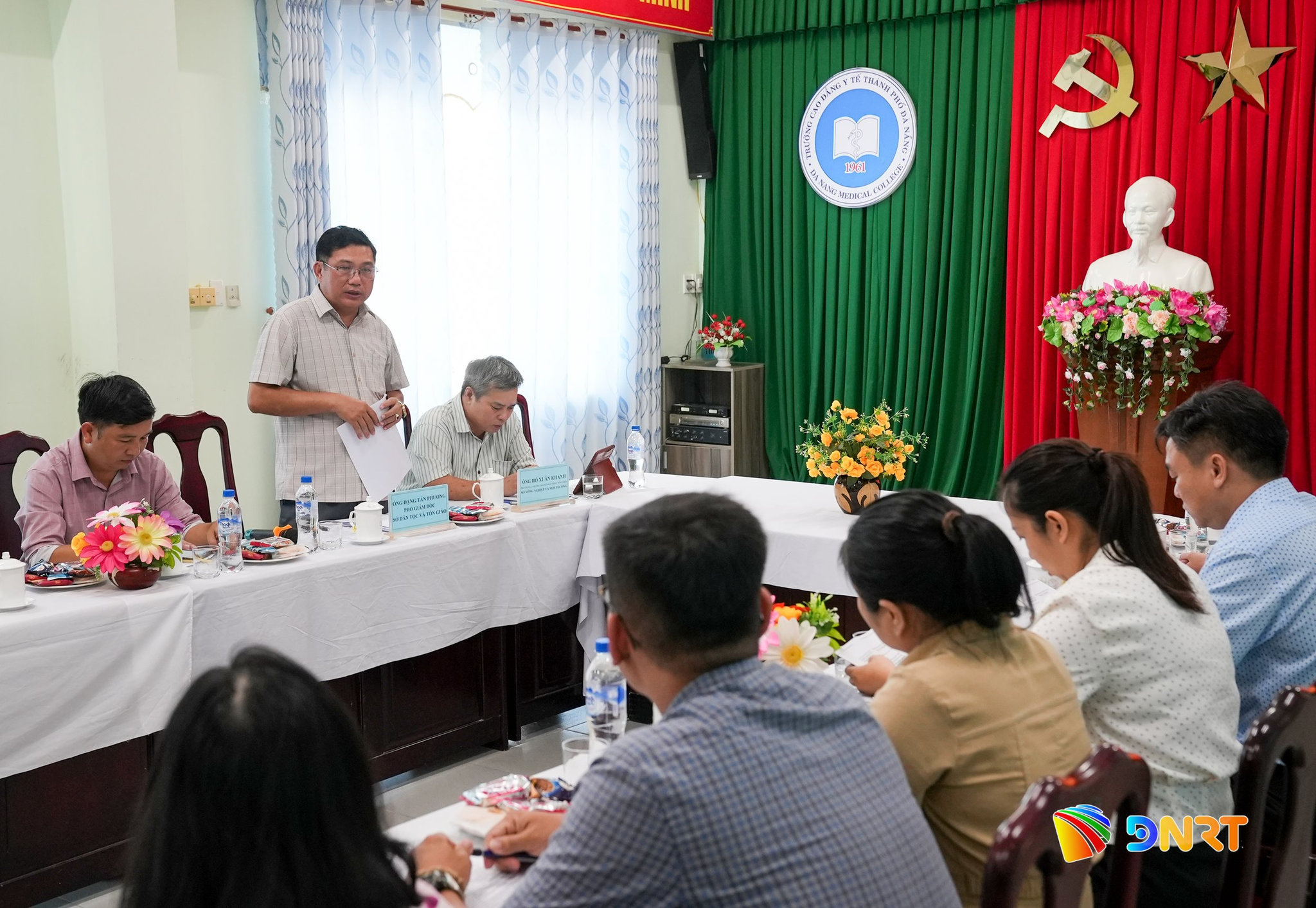 ANH LAM VIEC 2