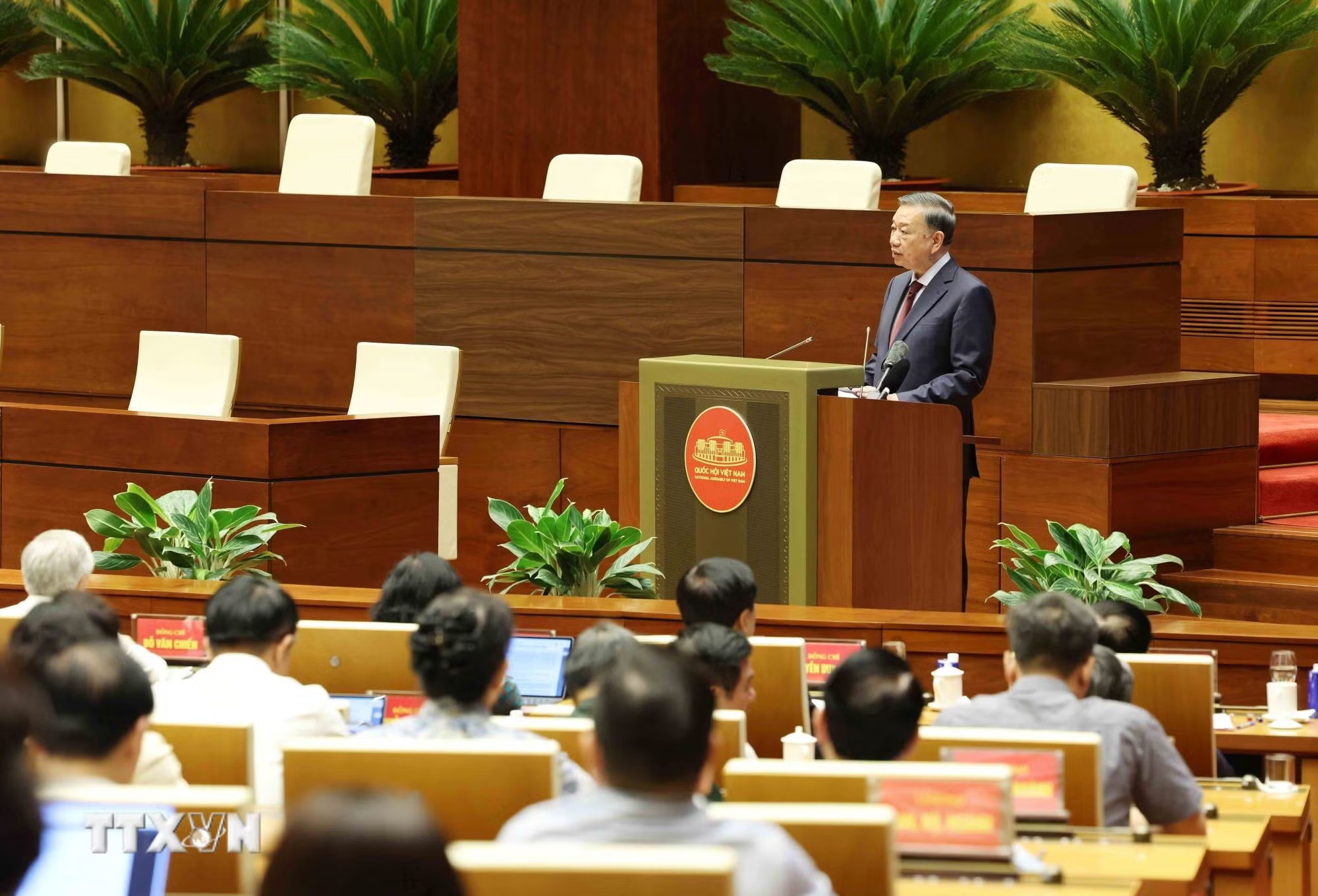ttxvn-hoi-nghi-toan-quoc-quan-triet-trien-khai-thuc-hien-nghi-quyet-trung-uong-iii-khoa-xiv-29-23.jpg