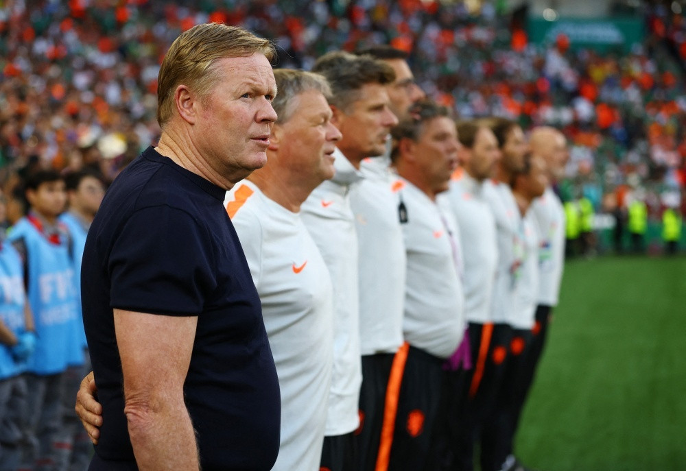 Tuyển Hà Lan chưa tìm được HLV trưởng sau khi Ronald Koeman rời đi