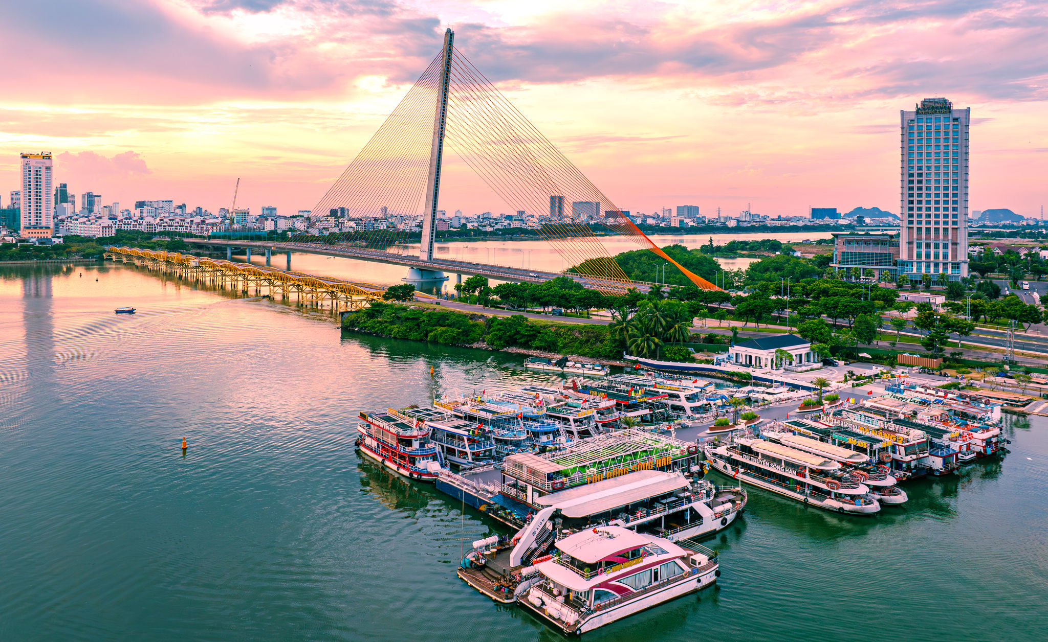 Dấu ấn mở cõi