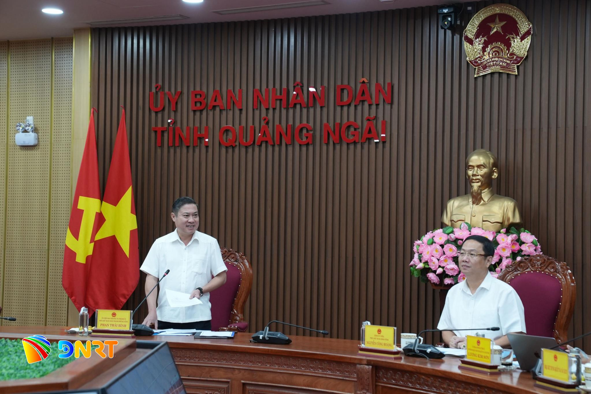 Họp bàn liên kết