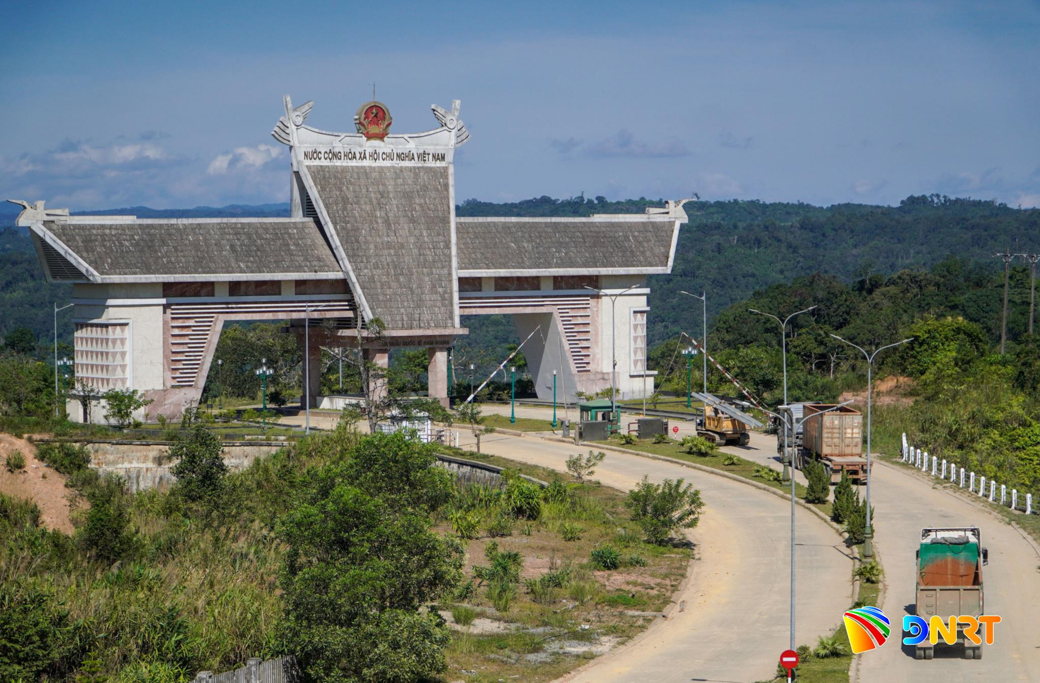 Vận tải Nam Giang