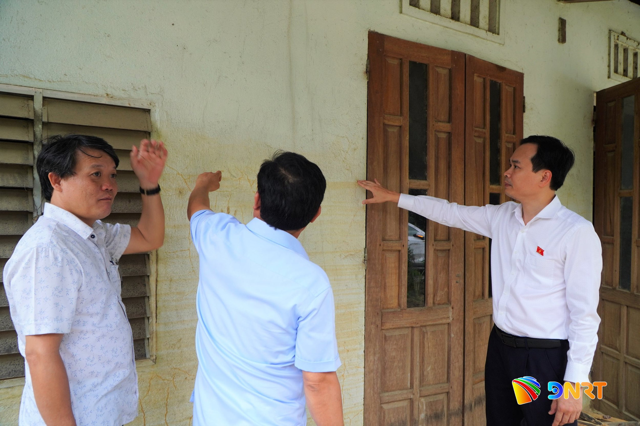 Phó Trưởng đoàn chuyên trách Đoàn đại biểu Quốc hội thành phố Nguyễn Duy Minh kiểm tra thực tế