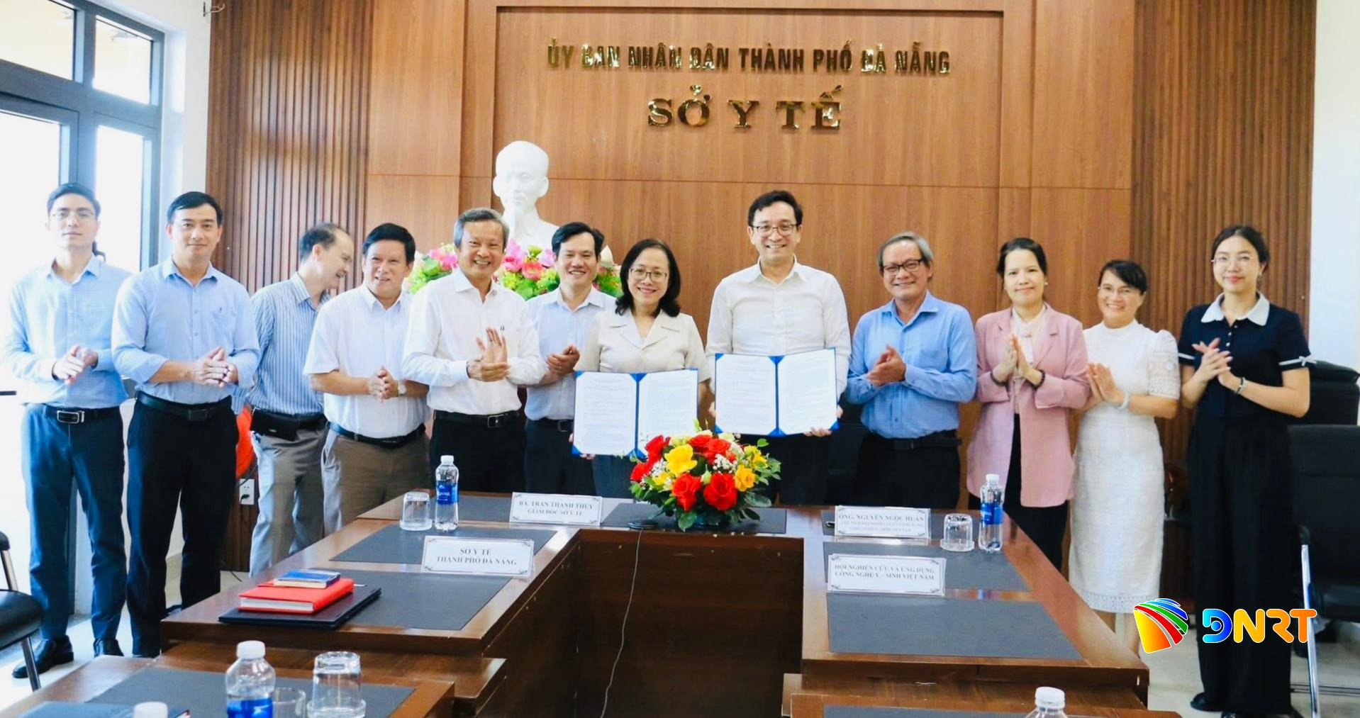 y-sinh-viet-nam-nham-thuc-day-chuyen-doi-so-ung-dung-cong-nghe-hien-dai-trong-linh-vuc-y-te-va-cham-soc-suc-khoe-cong-dongjpeg(1).jpeg
