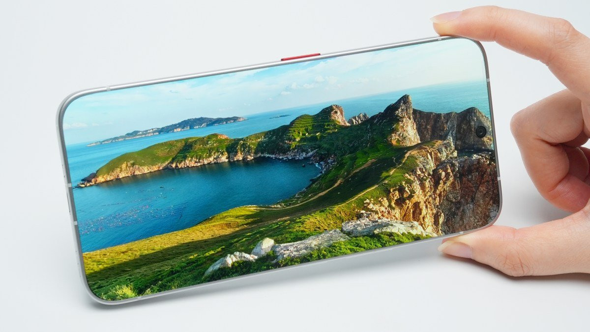 Concept điện thoại Tecno có thiết kế không viền tuyệt đẹp