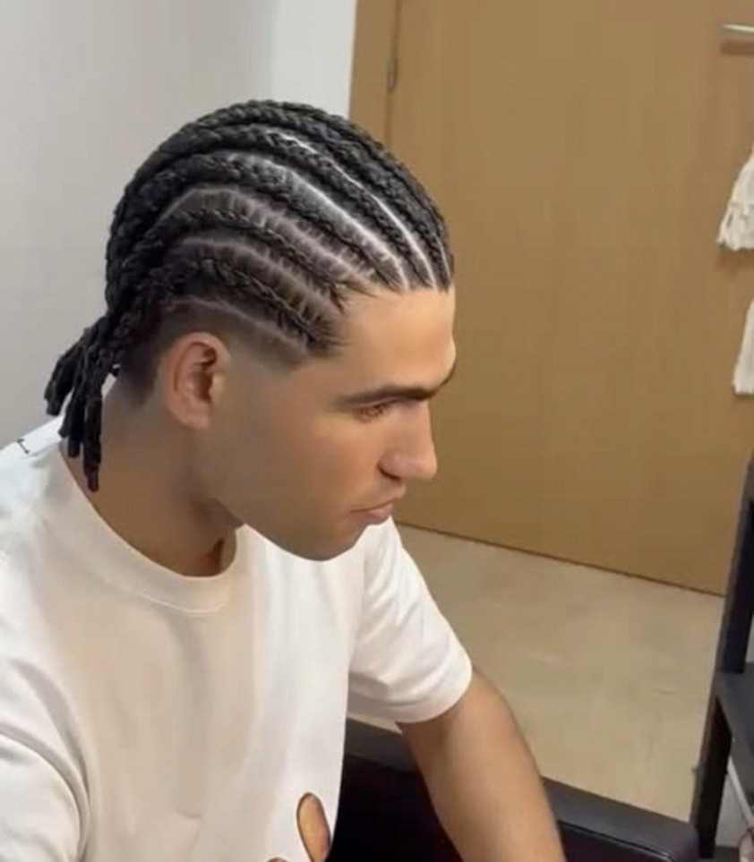 Carlos Alcaraz hóa thành rapper với kiểu tóc khó đỡ mới nhất 876115