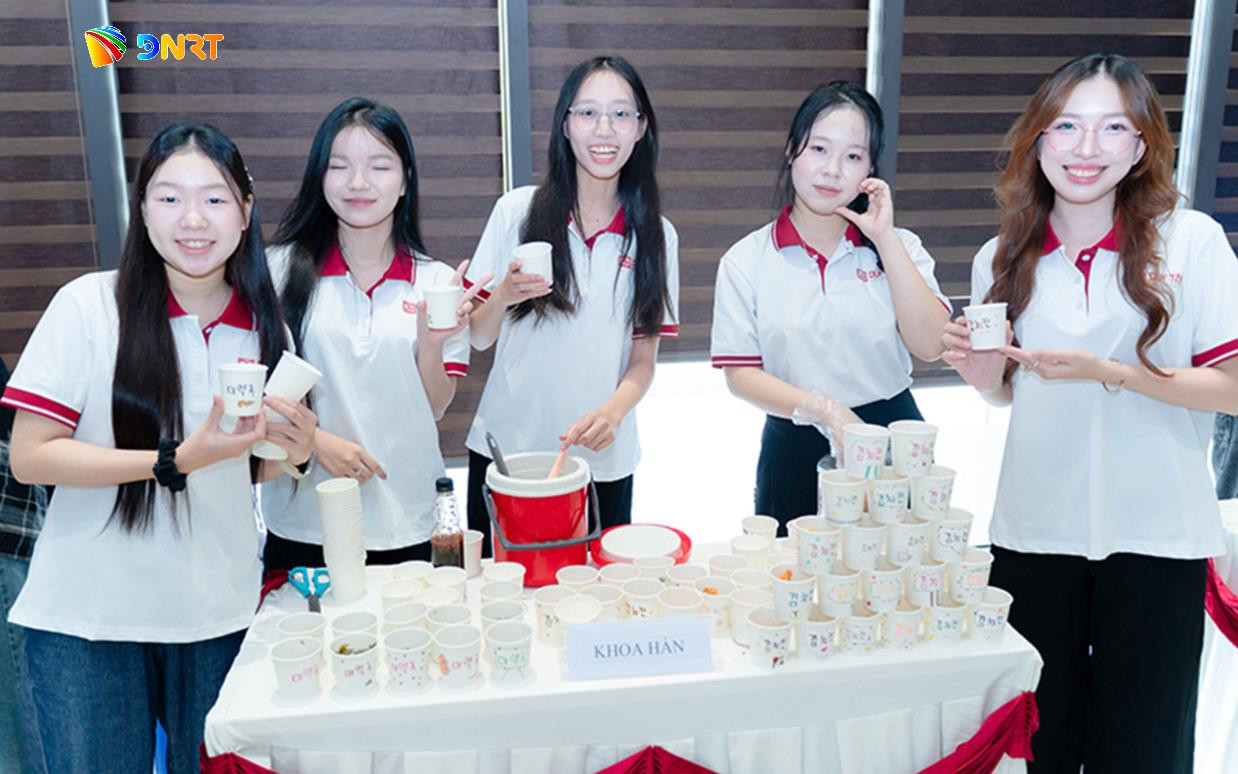 Sinh viên Đại học Duy Tân
