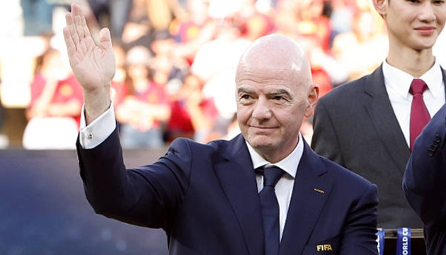 Chủ tịch FIFA Gianni Infantino đối mặt với nhiều bê bối trước kỳ bầu cử