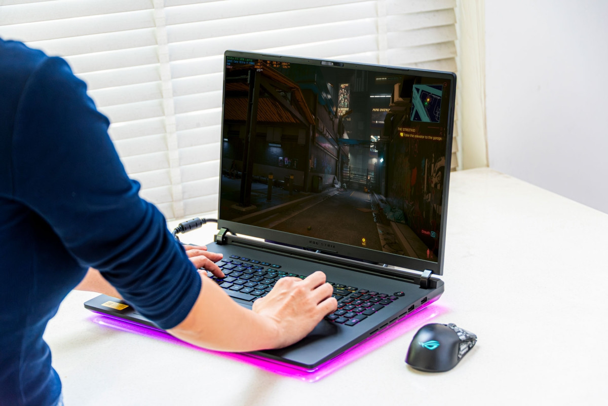 Màn hình Mini-LED 4K 240Hz của ROG Strix SCAR 18