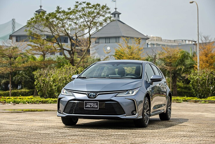 Giá xe Toyota Corolla Altis mới nhất tháng 8/2026 - 2