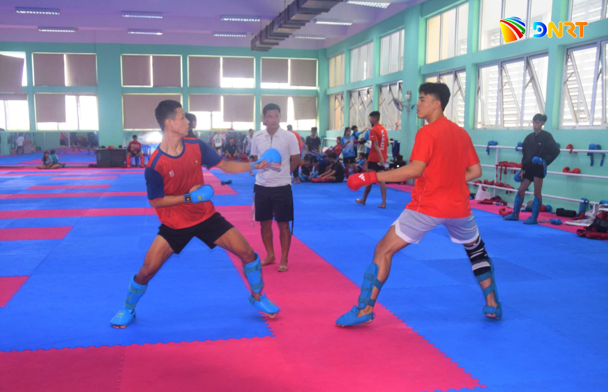 Đội tuyển Karate Đà Nẵng nỗ lực tập luyện hướng đến Giải vô địch các câu lạc bộ Karate quốc gia năm 2026. Ảnh: NGUYÊN KHANG