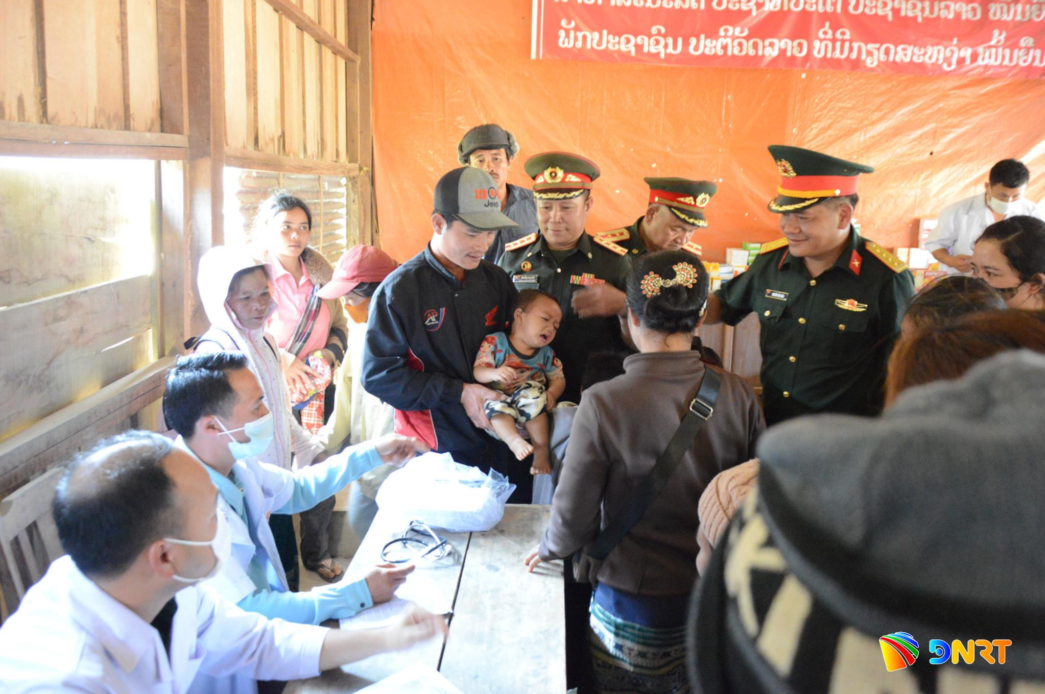 ban-non-seng-tinh-salavan-duoc-bo-chqs-da-nang-kham-benh-cap-phat-thuoc-mien-phi.jpg