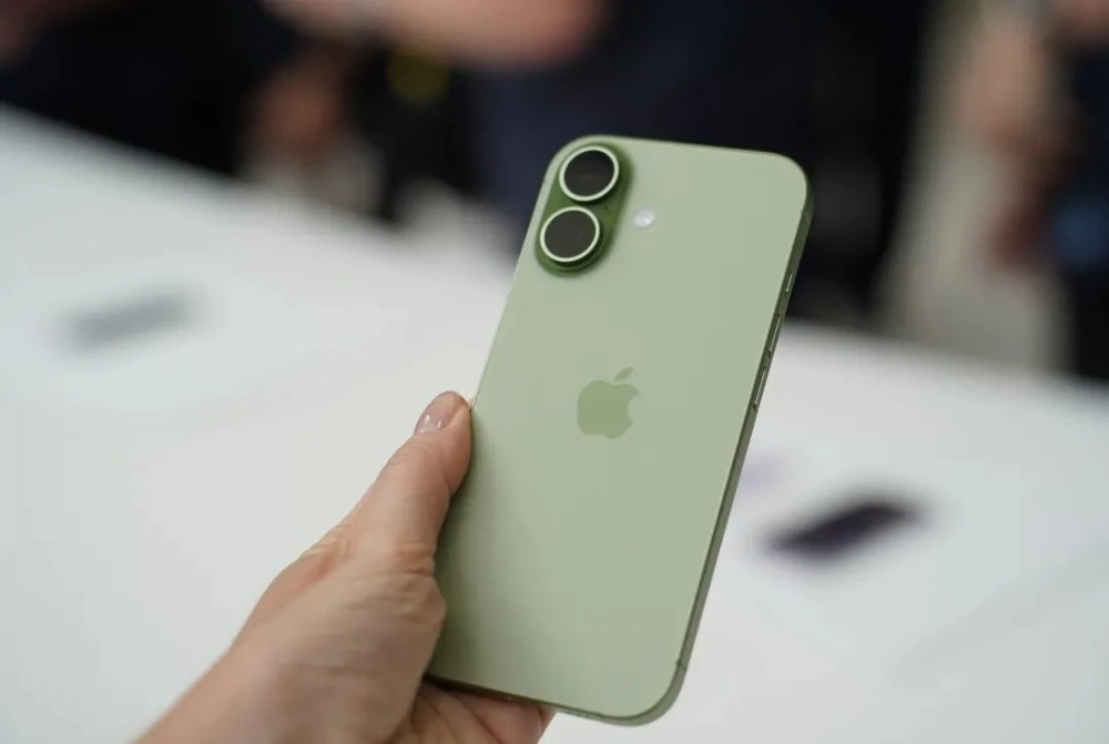 Tin đồn Apple điều chỉnh tăng giá dòng iPhone 17 trước thời điểm ra mắt thế hệ mới