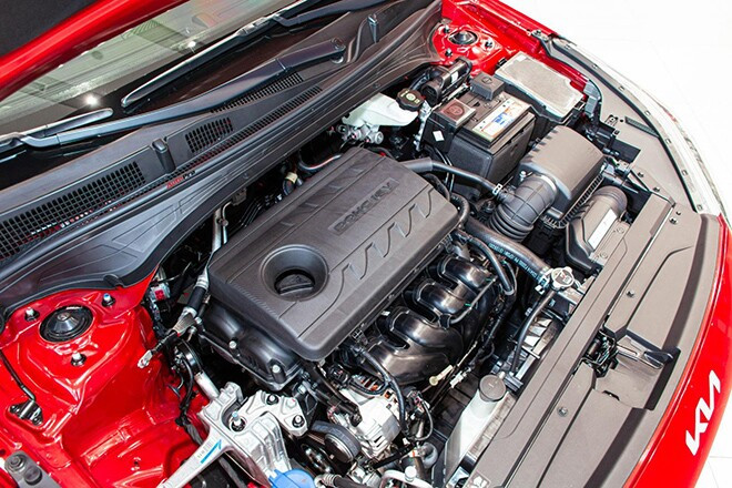 Nội thất phiên bản Kia K3 GT với tông màu đen đỏ