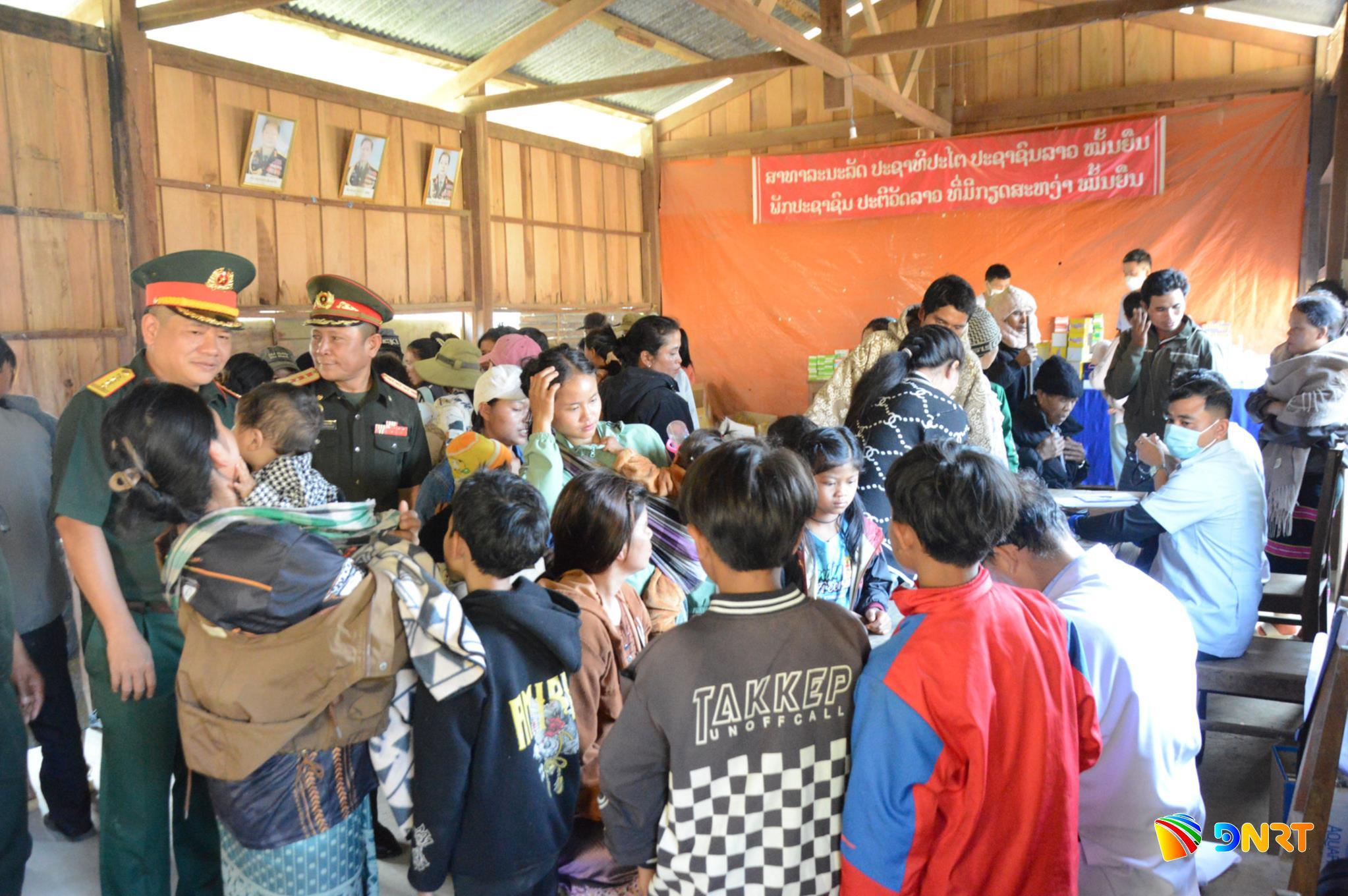 quan-y-bo-chqs-da-nang-kham-benh-cap-phat-thuoc-tai-tinh-salavan-nam-2026.jpg