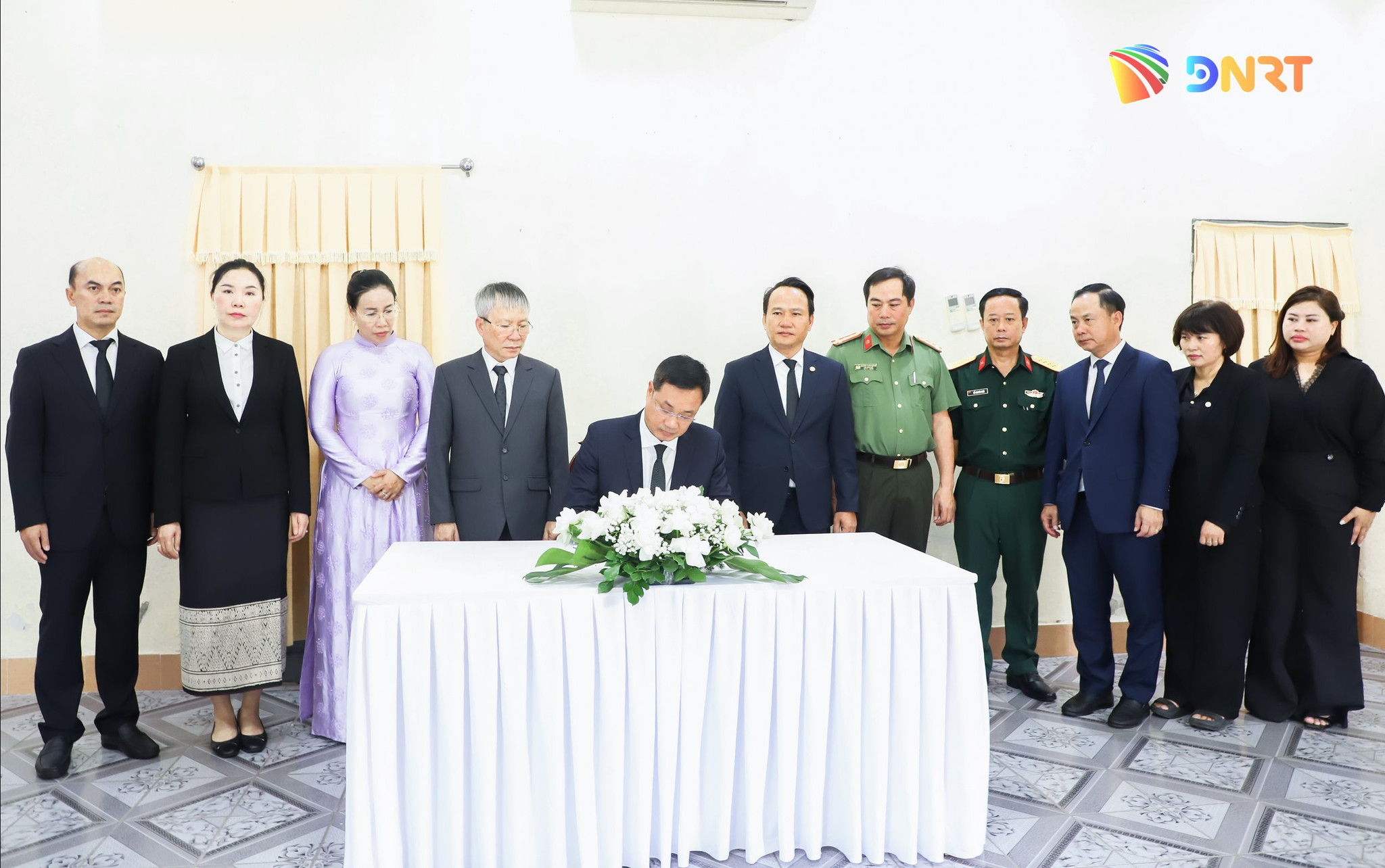 10-8 bi thu viet