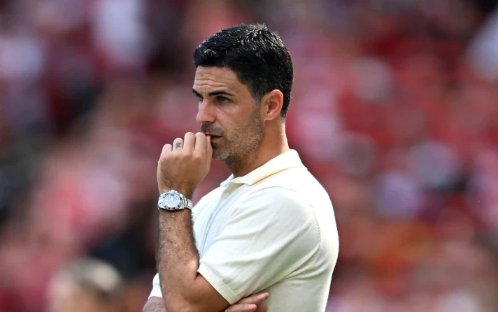 Arteta đối mặt áp lực bảo vệ ngôi vương Ngoại hạng Anh.
