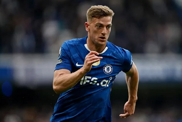Liam Delap trong màu áo thi đấu, mục tiêu được định giá hơn 30 triệu bảng
