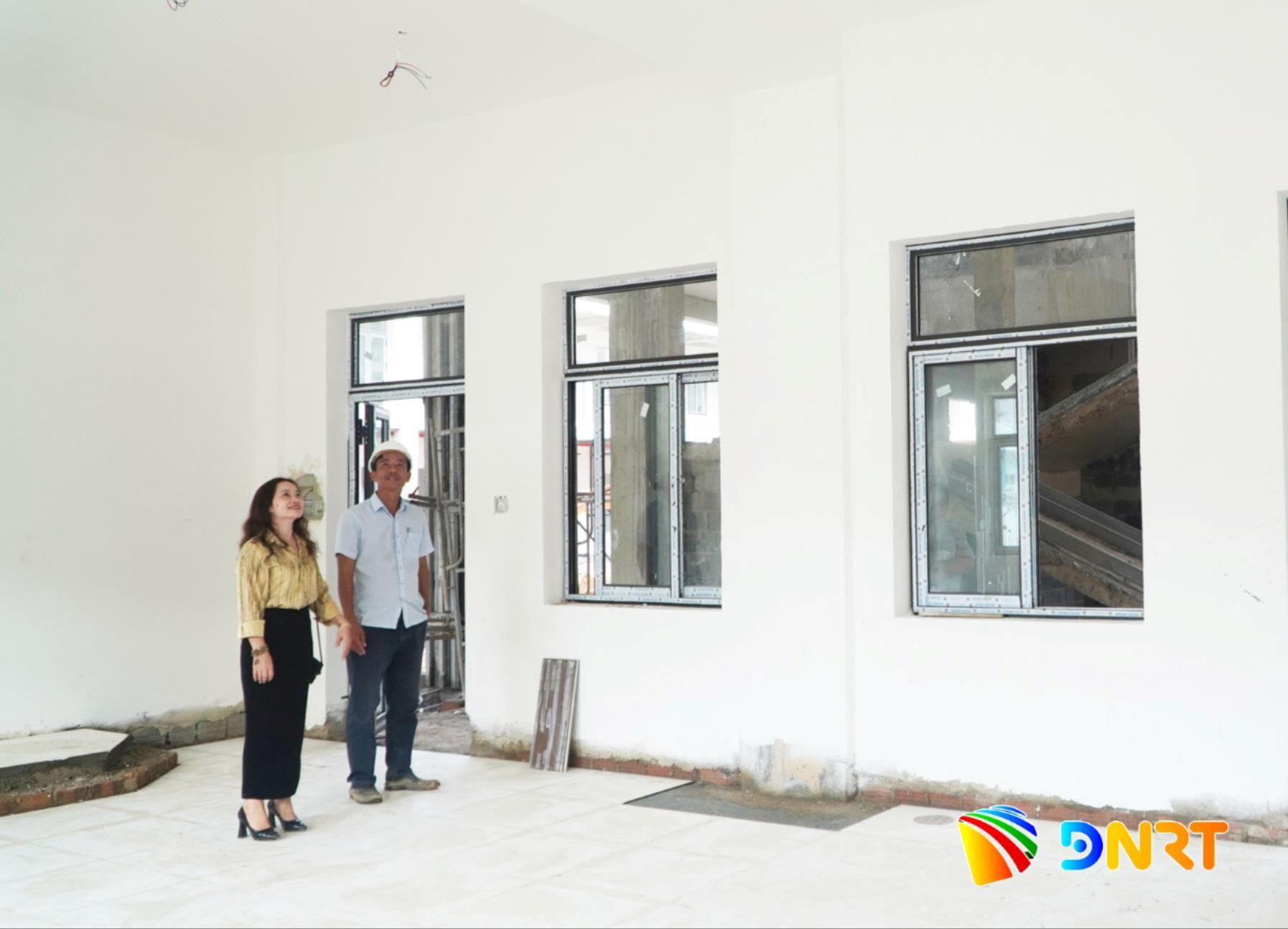 Hiệu trưởng Trường Tây Giang