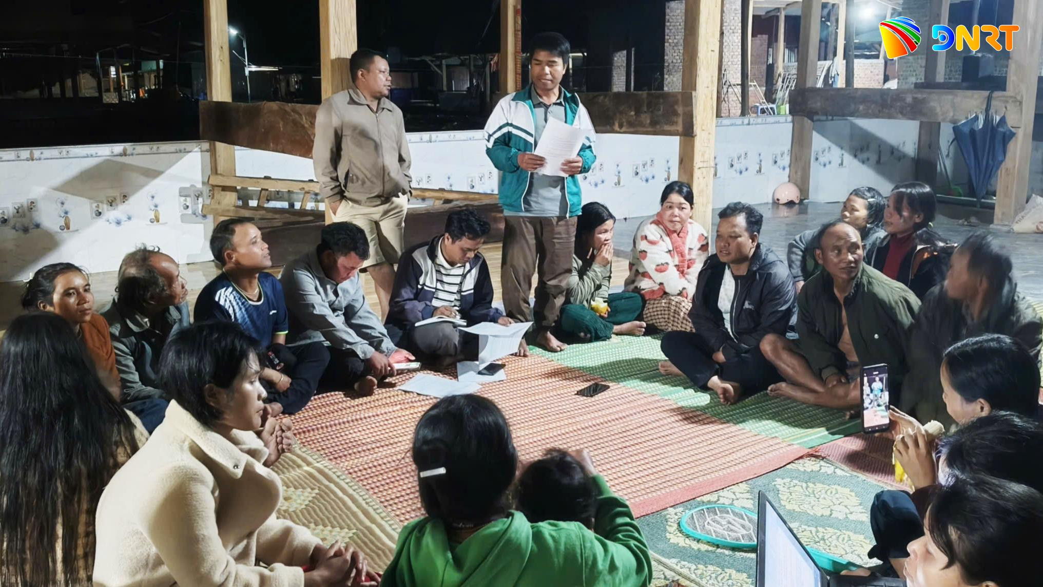 Họp dân thông báo nhập học