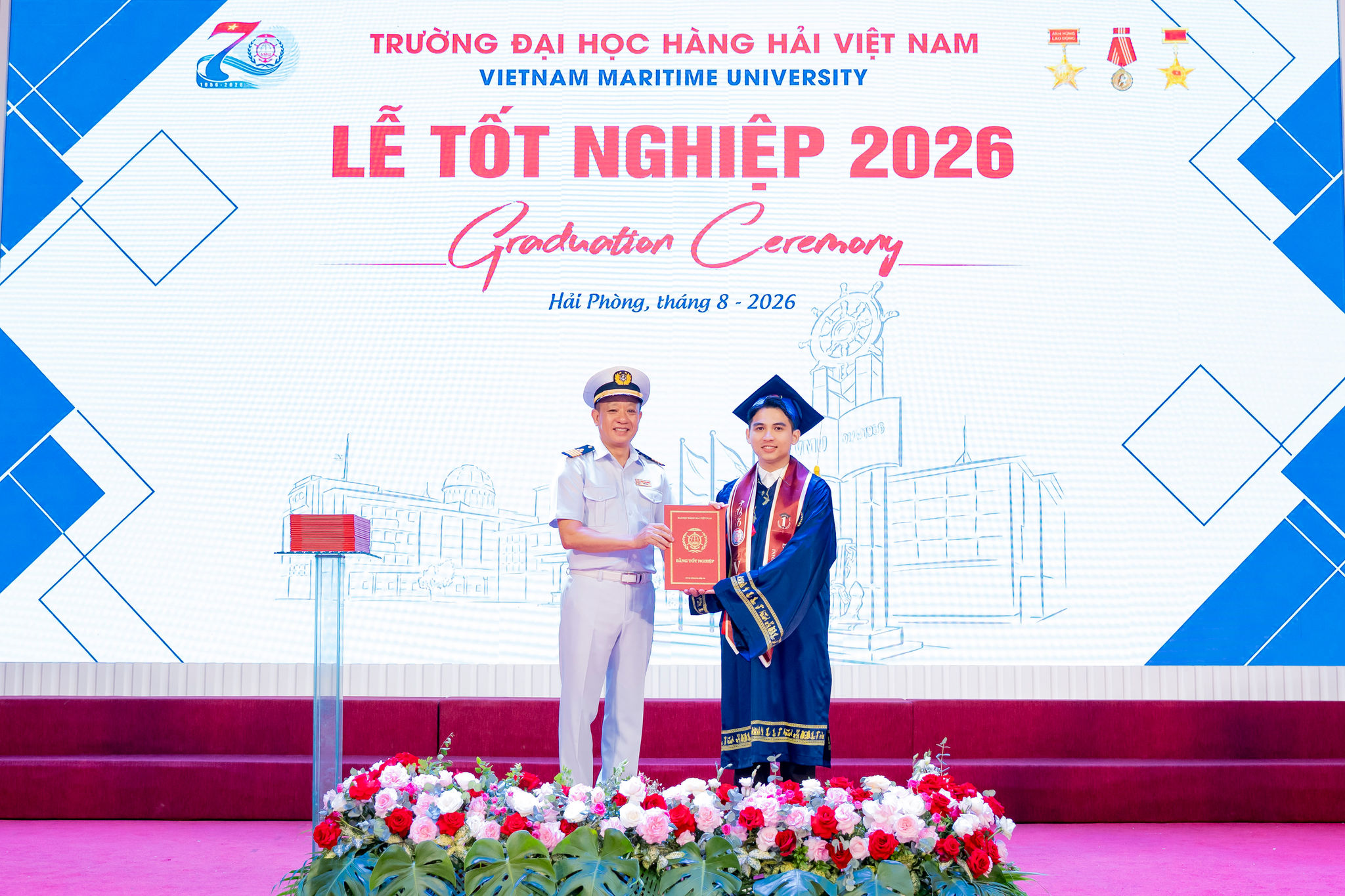 thu_khoa_da_nang_1.jpeg